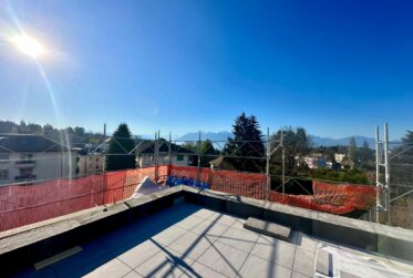 Attique neuf avec grande terrasse