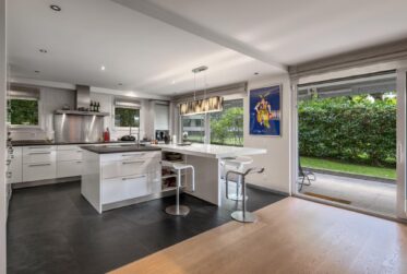 Magnifique duplex de 7.5 pièces avec terrasse et jardin privatif à Pully
