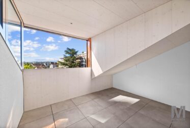 Appartement de 3.5 pièces en attique entièrement rénové