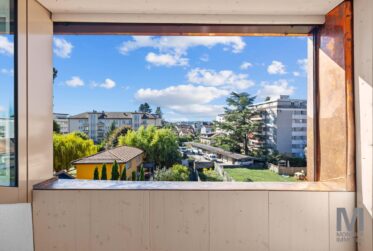 Appartement de 3.5 pièces en attique entièrement rénové