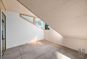 Appartement de 3.5 pièces en attique entièrement rénové