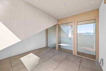 Appartement de 3.5 pièces en attique entièrement rénové